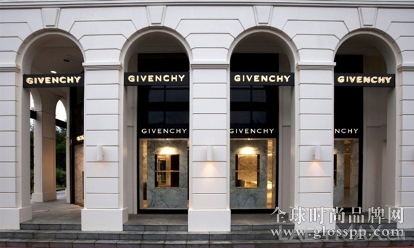 Givenchy總收入接近4億歐元 將參加2016春夏紐約時(shí)裝周 