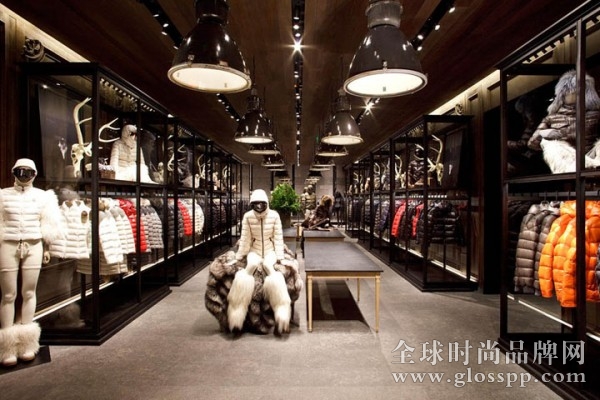 Moncler-store-Beijing