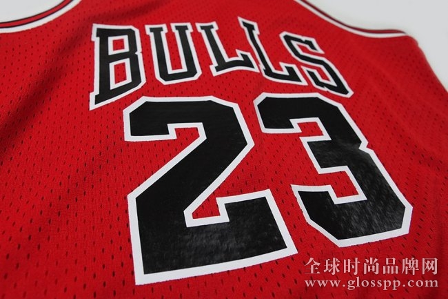 Michael Jordan,Mitchell & Ness Mitchell & Ness85-96賽季公牛 Michael Jordan 63 之夜經(jīng)典球衣即將復刻