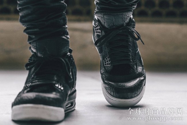 819139-010,AJ4,Air Jordan 4 819139-010AJ4中國發(fā)售日期 Air Jordan 4 Premium “Dark Horse” 美圖近賞